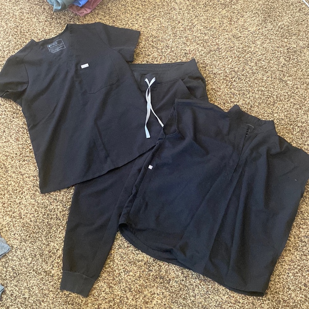 Figs black scrub set size small